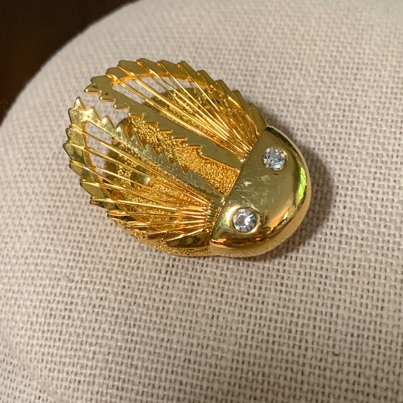 Winged Golden Ladybug Brooch with Crystal Eyes, Vintage - Picture 5 of 8